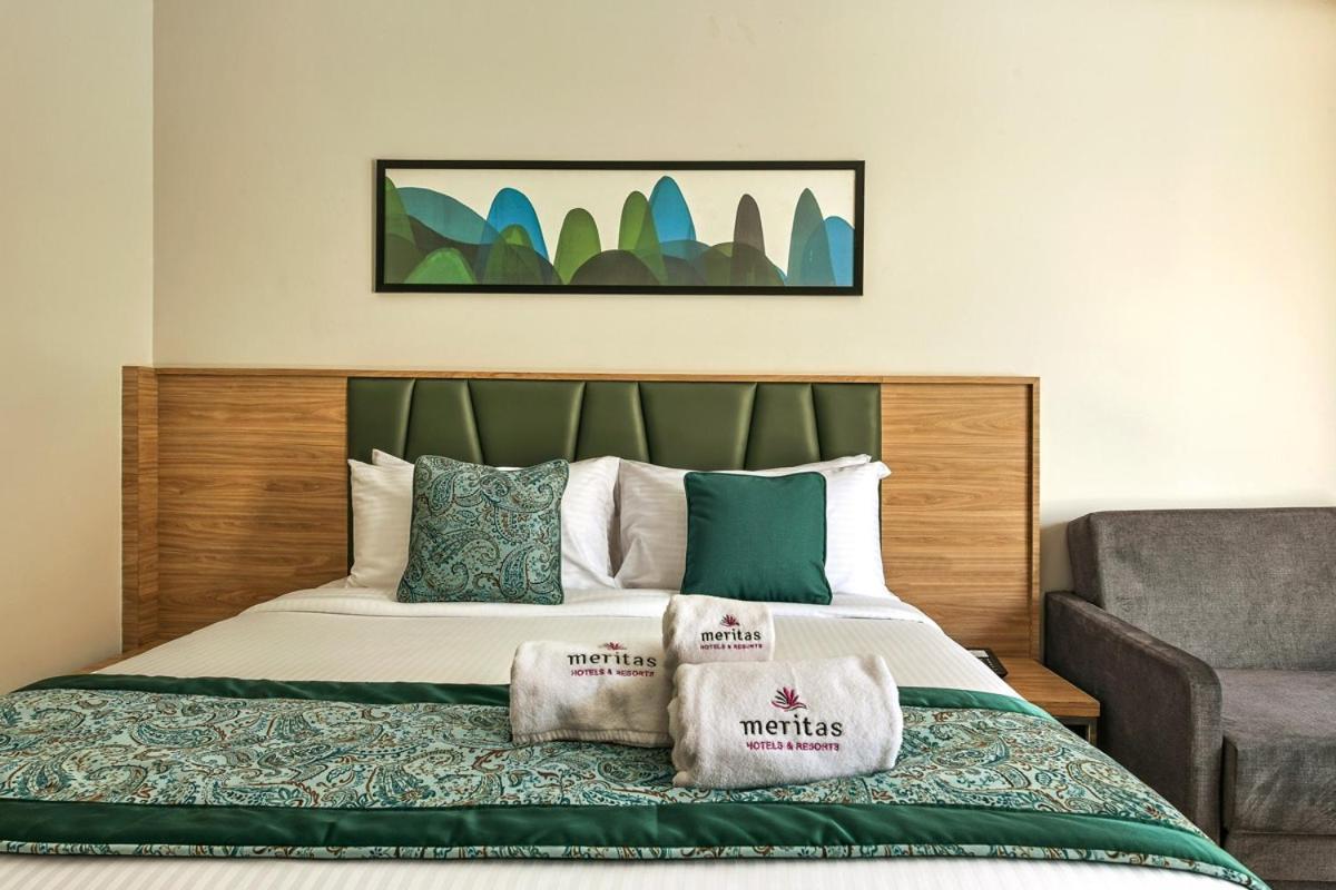 Meritas Aura Resort Lonavla Exterior foto