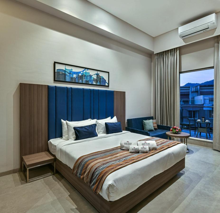Meritas Aura Resort Lonavla Exterior foto